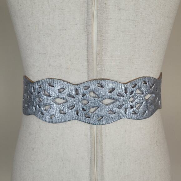 Linea Pelle Belt Small Silver Metallic Leather Waist Double Buckle Cutout Boho main image 4